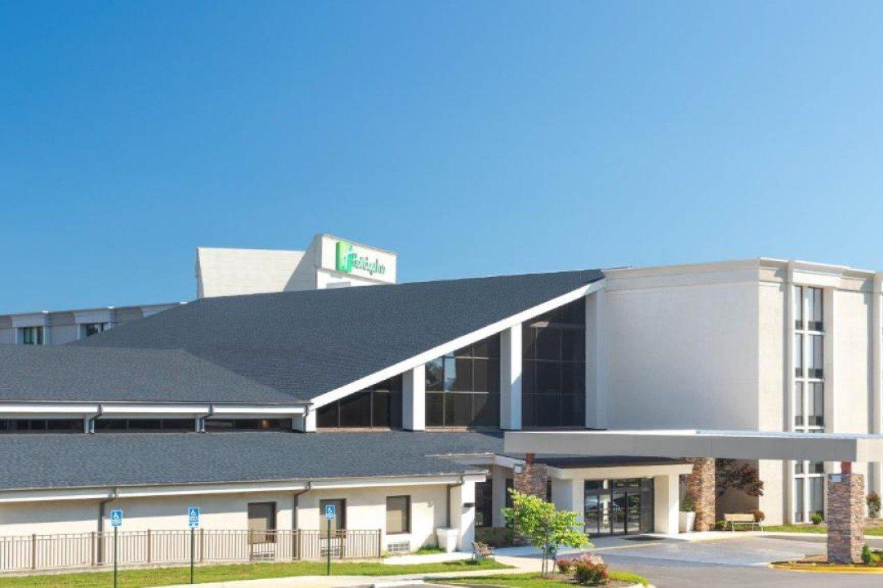 Holiday Inn Roanoke Airport - Conference Ctr By Ihg Экстерьер фото