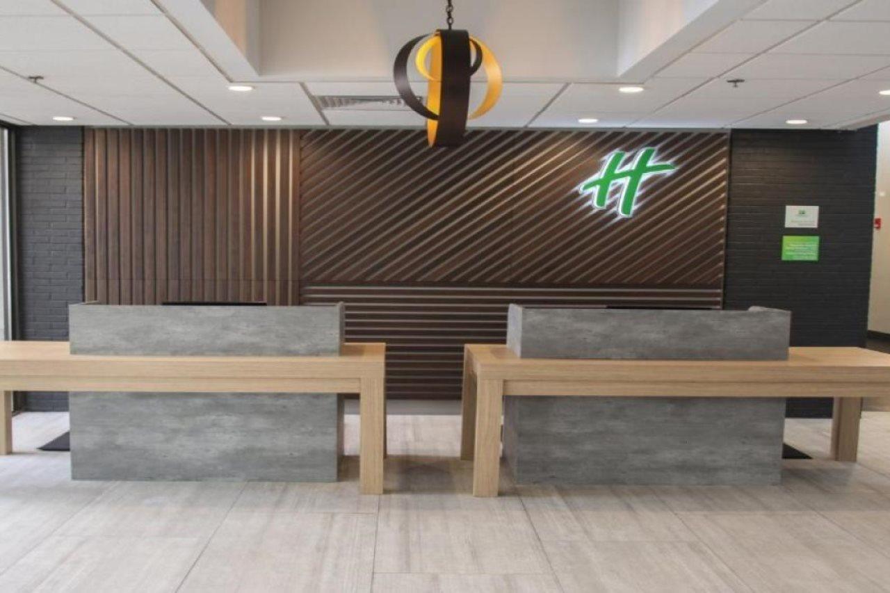 Holiday Inn Roanoke Airport - Conference Ctr By Ihg Экстерьер фото