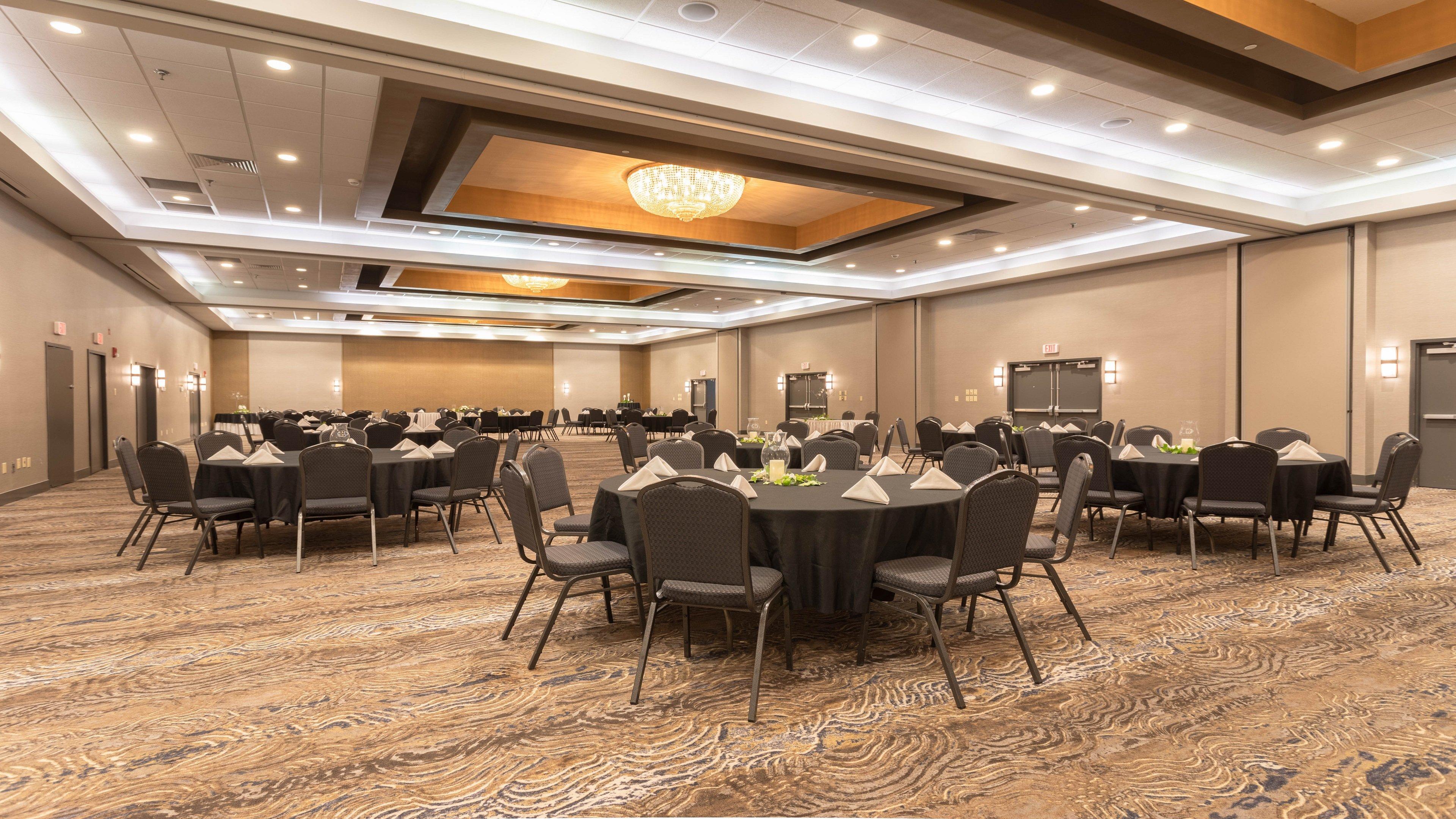 Holiday Inn Roanoke Airport - Conference Ctr By Ihg Экстерьер фото