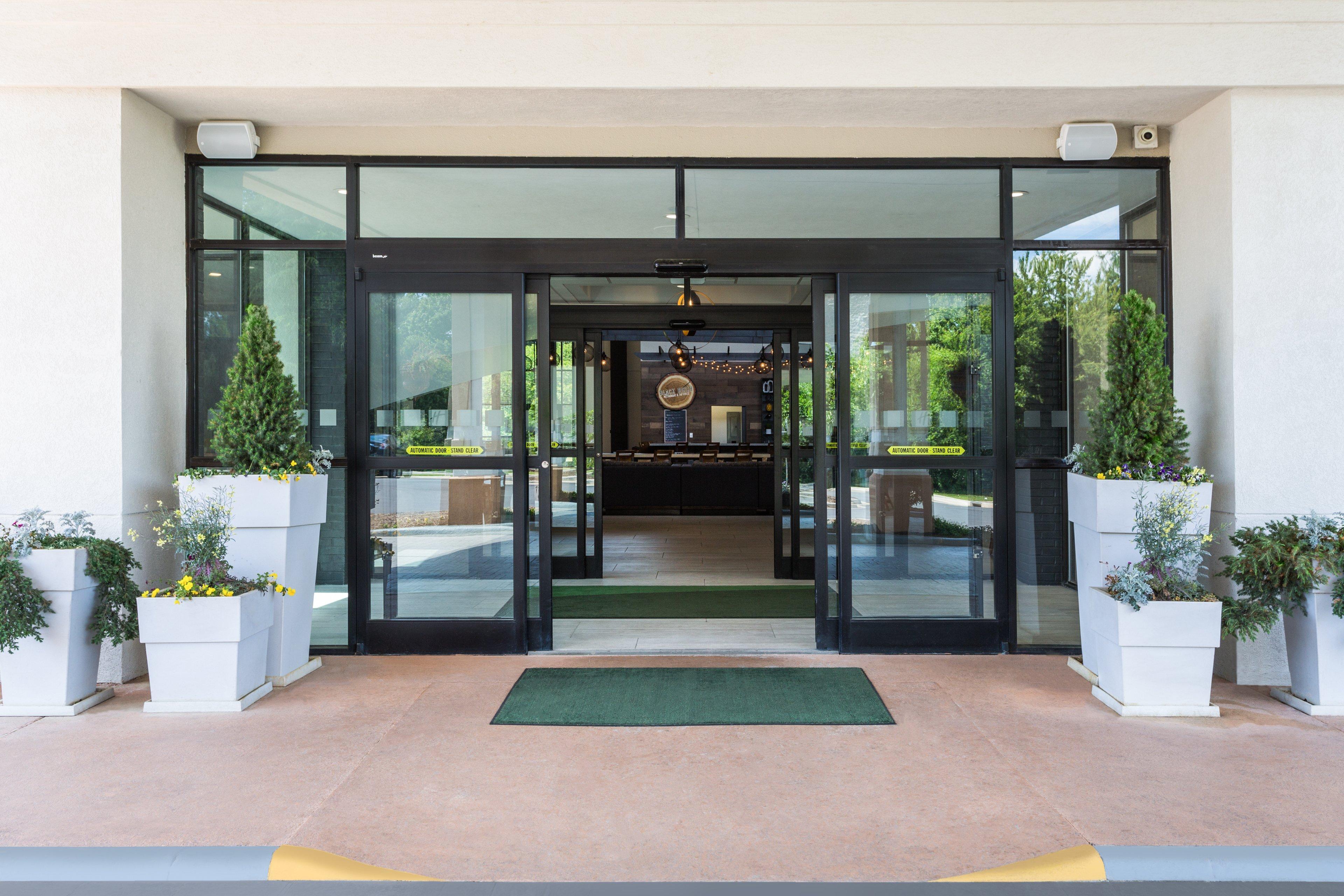 Holiday Inn Roanoke Airport - Conference Ctr By Ihg Экстерьер фото