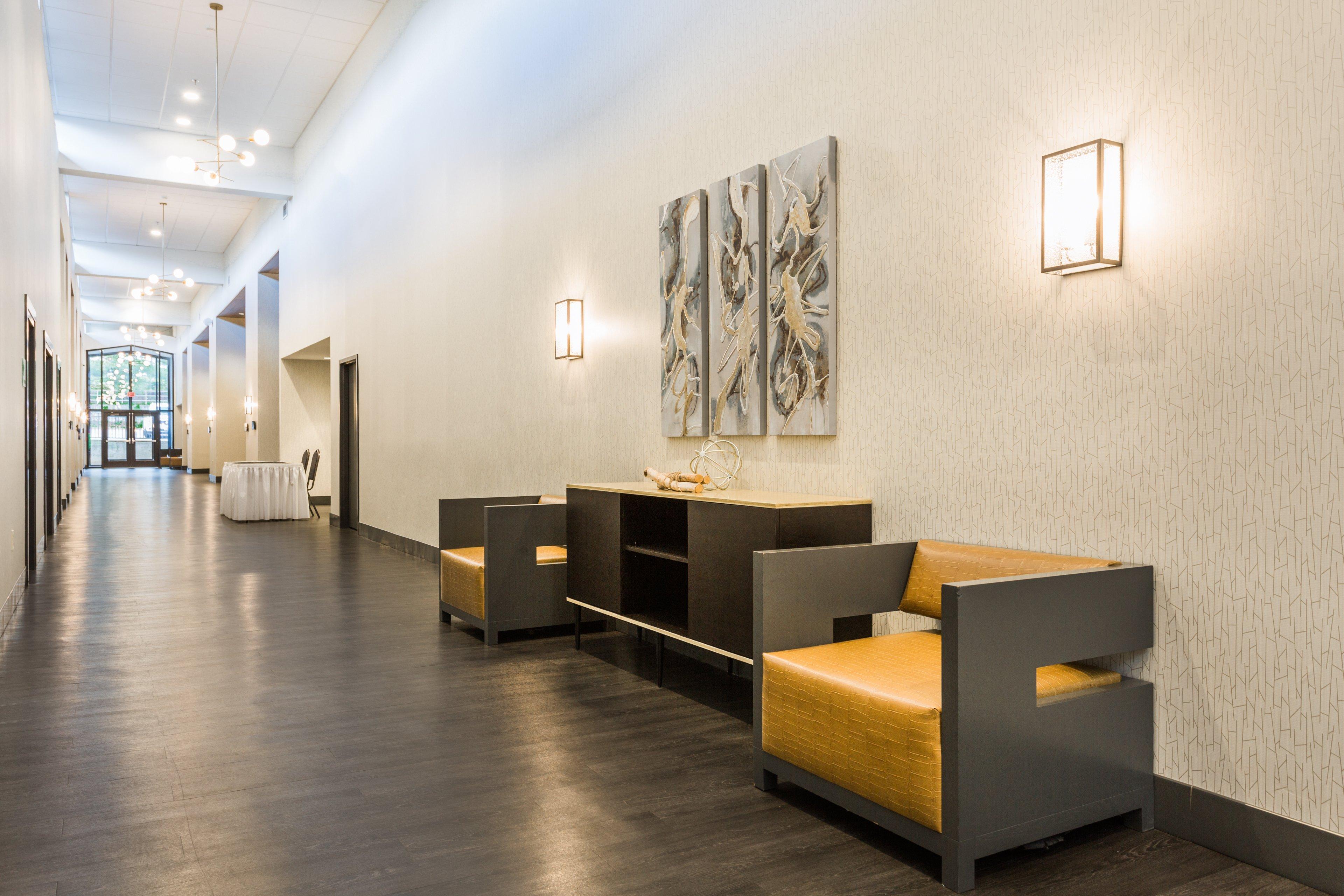 Holiday Inn Roanoke Airport - Conference Ctr By Ihg Экстерьер фото