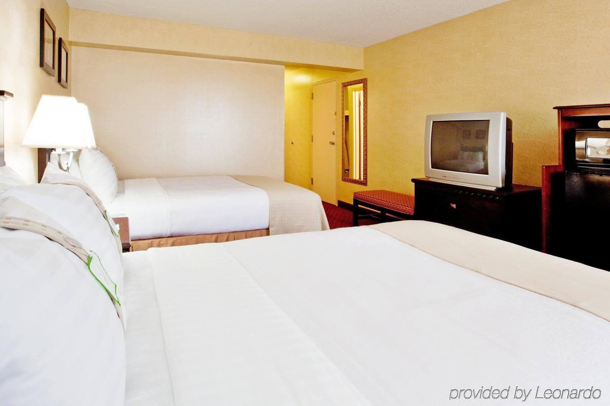 Holiday Inn Roanoke Airport - Conference Ctr By Ihg Экстерьер фото